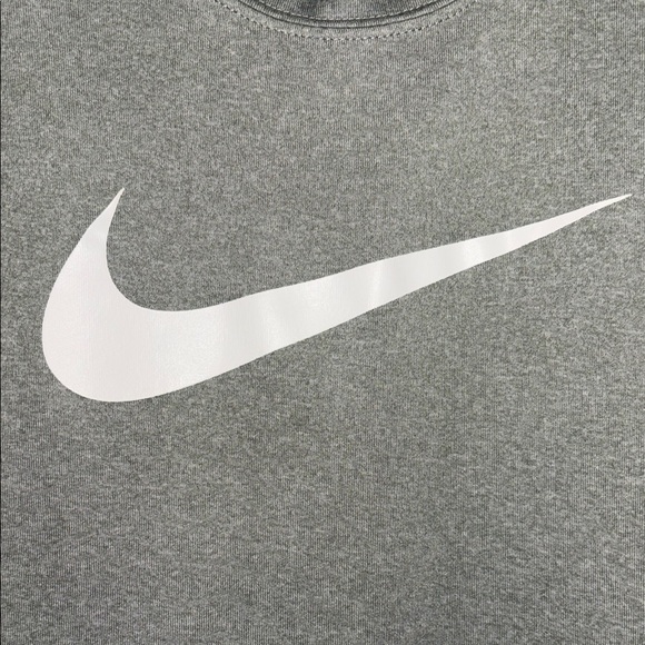 Nike Dri-Fit Gray Short Sleeve Tee Size Youth XL - Picture 5 of 5